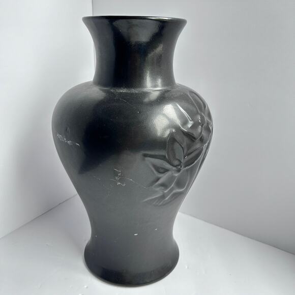 Large Haeger Floor Vase Matte Black Embossed Flowers 13” 7101 - Picture 4 of 9